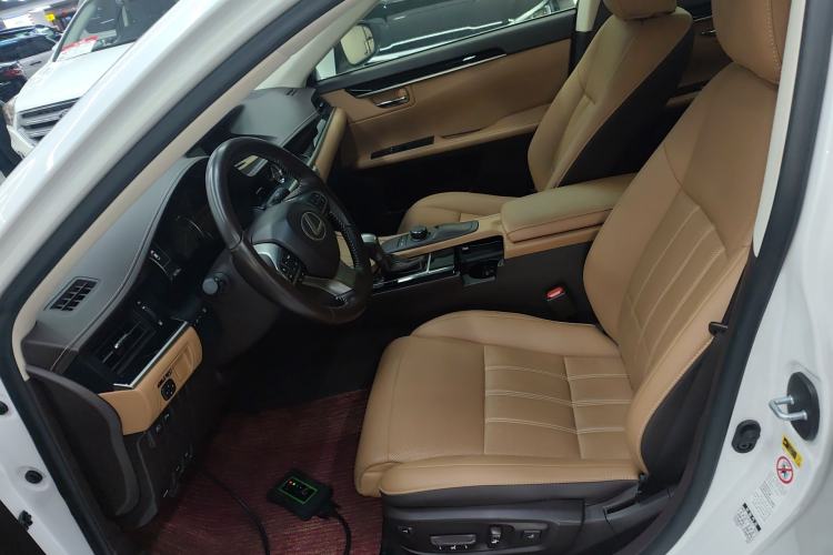 Used Lexus ES 2015 200 Comfort Edition Left Front Seat