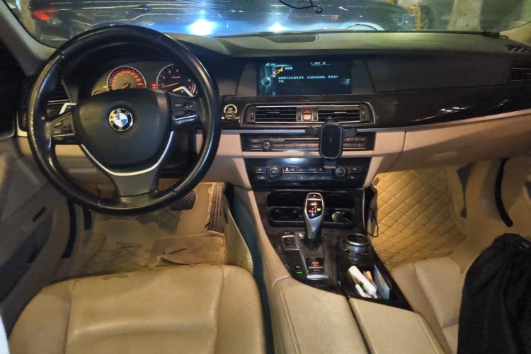 Used BMW 5 Series 2013 535Li Leading Model
