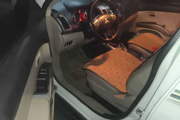 Used Mitsubishi Outlander 2010 Kinhui 2.4 Fashion Edition
