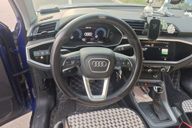 Used Audi Q3 2021 35 TFSI Progressive Dynamic Edition Steering Wheel