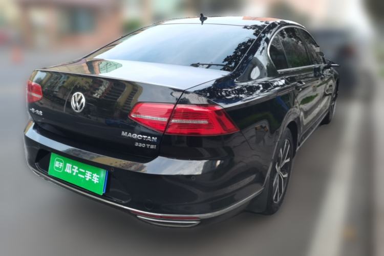 Used Volkswagen Magotan 2017 330TSI DSG Luxury Model Rear Right 45 Deg