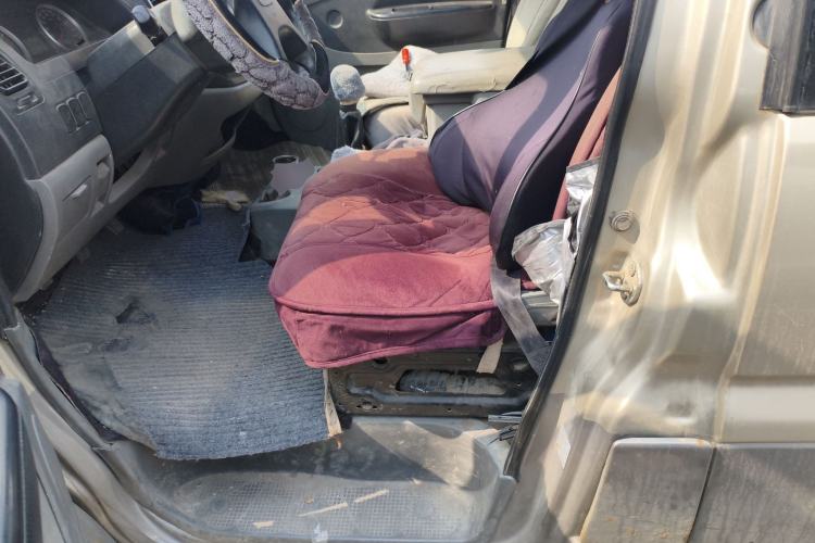 Used FORTHING Lingzhi 2014 V3 1.5L 7-Seater Standard Model II
