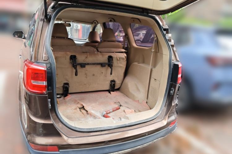 Used Baojun 730 2016 1.5L Manual Luxury Edition 7 Seats Trunk