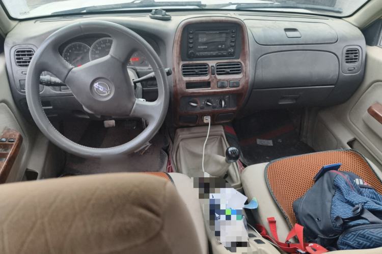 Used Nissan D22 2013 2.4L Gasoline Two-Wheel-Drive Standard Model