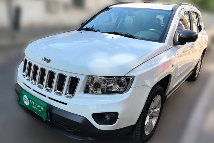 Used Jeep Compass 2015 2.0L two-wheel drive sport version
