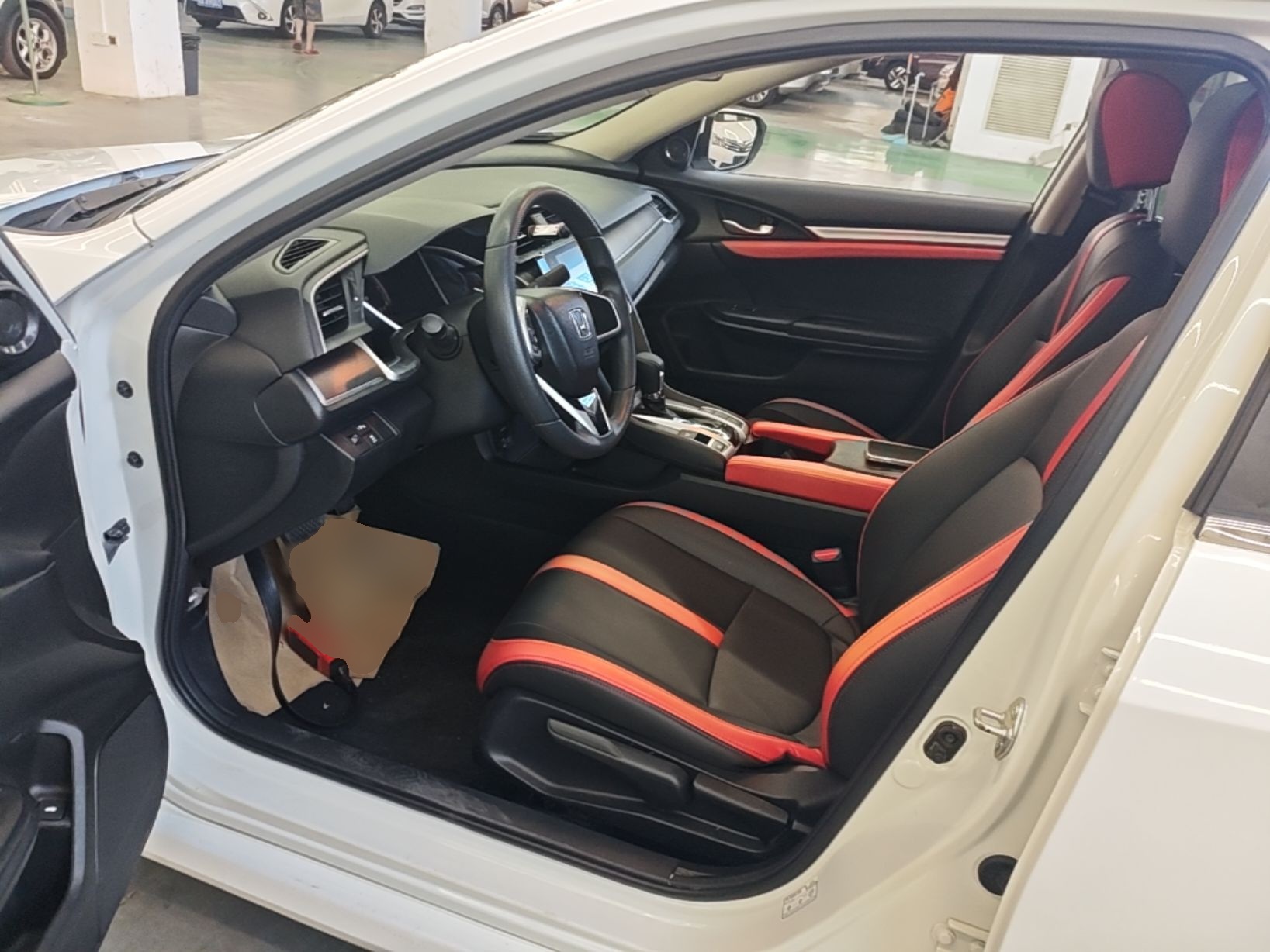 Interior delantero