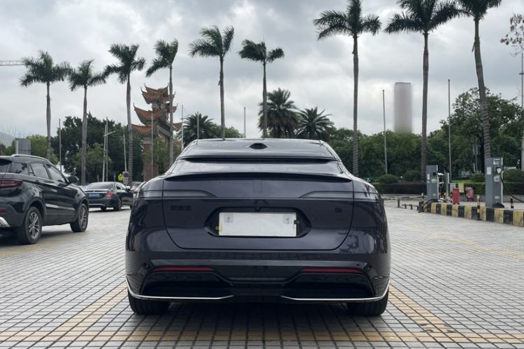 Used Avatr 06 2025 Ultra Pure Electric Edition Exterior 3