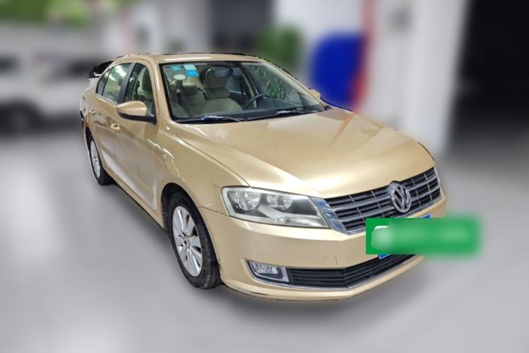 Used Volkswagen Lavida 2013 1.6L Automatic Comfort Edition Front Right 45 Deg