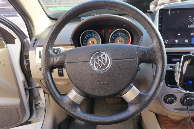 Used Buick Excelle 2015 1.5L Automatic Classic Model
