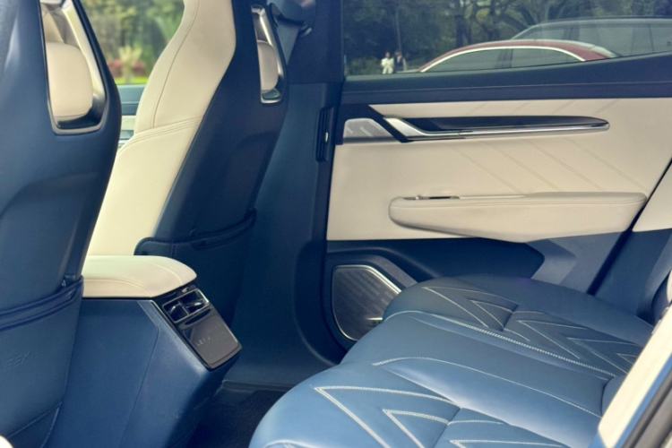 Used Zeekr 001 2021 Ultra-Long Range Dual-Motor YOU Version
