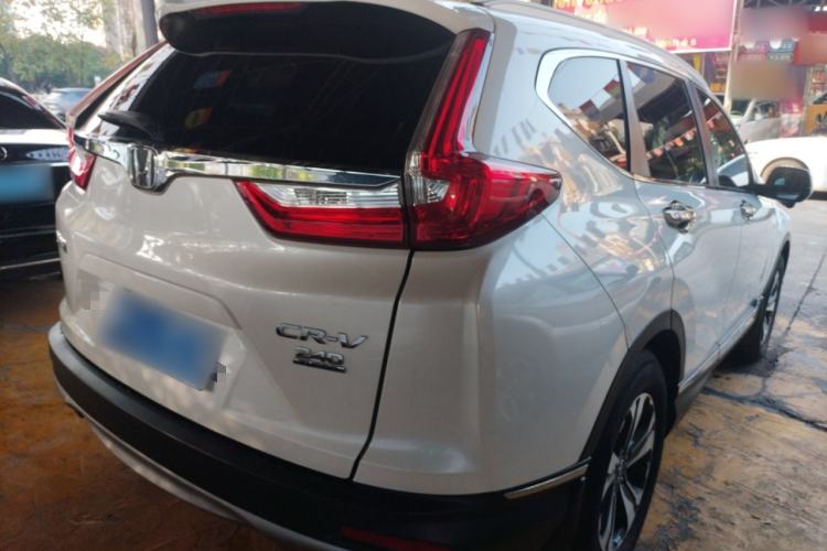 Used Honda CR-V 2017 240TURBO CVT Front-Wheel Drive Fashion Edition
