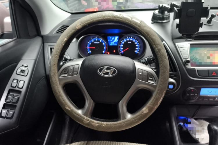 Used Hyundai ix35 2013 2.0L Automatic Two-Wheel Drive Smart GLS China IV Standard