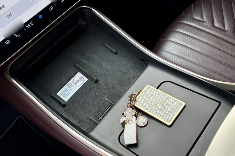 Used Avatr 11 2022 Long-Range Dual-Motor Luxury Edition 5 Seats
