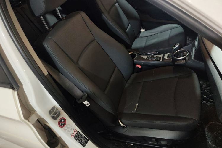 Used BMW X1 2014 sDrive18i Leading Model
