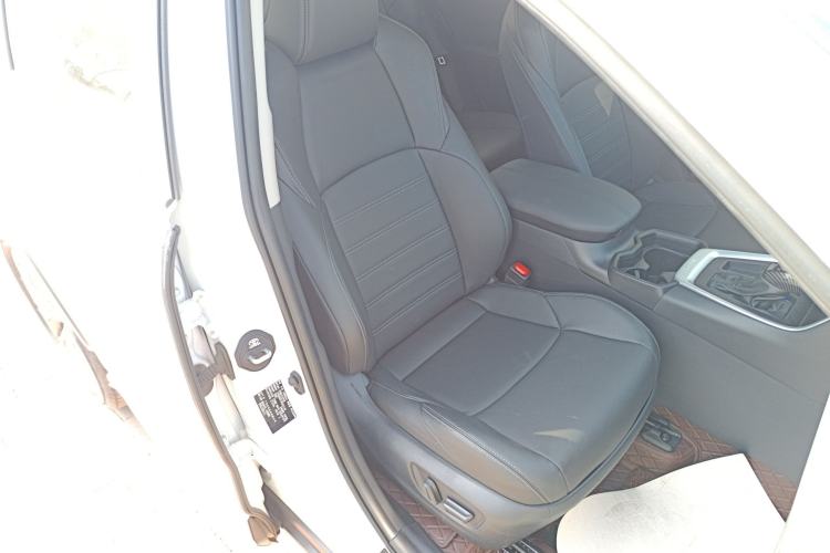 Used Toyota Wildlander 2023 2.0L CVT Two-Wheel Drive Luxury PLUS Edition Right Front Seat