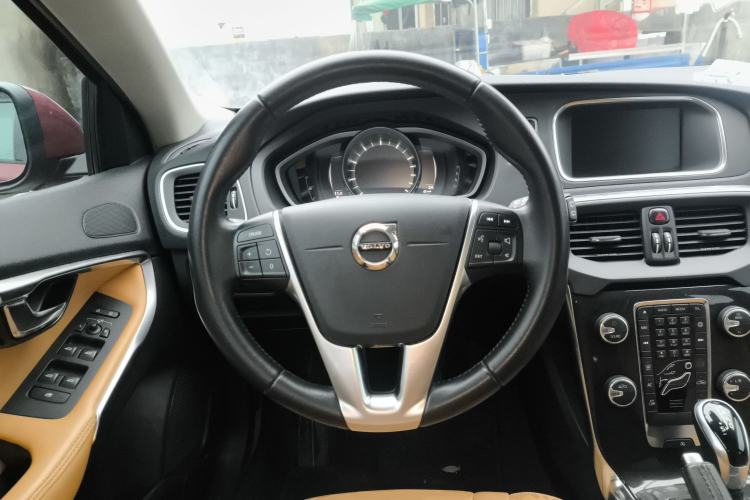 Used Volvo V40 2017 T3 Zhiyi Edition Steering Wheel