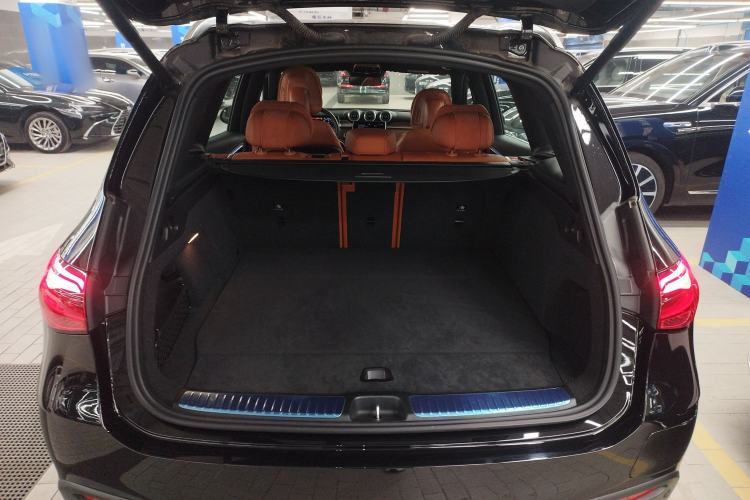 Used Mercedes-Benz GLC New Energy 2025 350 e L 4MATIC Collector's Edition Trunk