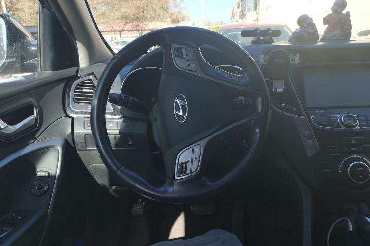 Used Hyundai Grand SantaFe 2013 3.0L 7-Seater Four-Wheel-Drive Comfort Edition Steering Wheel