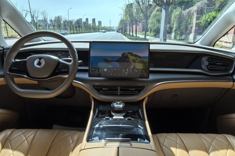 Used Denza D9 2022 DM-i 970 Four-Wheel Drive Prestige Model