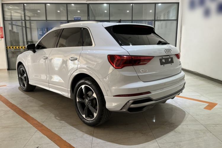 Used Audi Q3 2022 35 TFSI Fashion Dynamic Model
