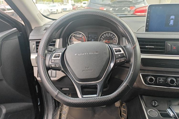 Used FORTHING T5 2022 Grand Edition 1.5T Automatic – Exclusive Seven-Seater for Key Accounts