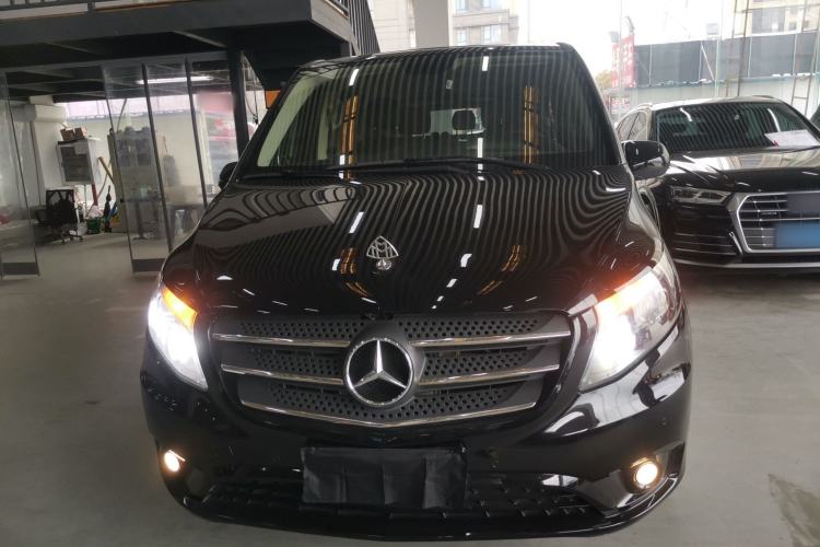 Used Mercedes-Benz Vito 2018 2.0T Business Version China VI Emission Standard Front