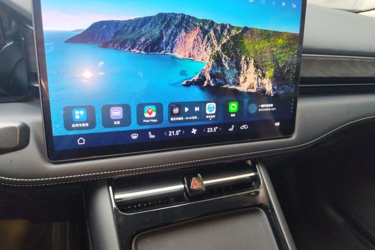 Used Hima AITO M5 2022 Pure Electric All-Wheel-Drive Performance Edition Audio And AC Panel