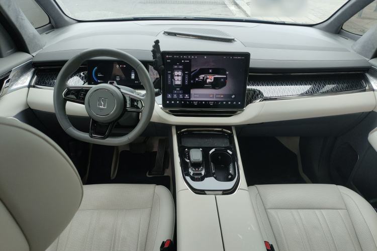 Used Zeekr 009 2022 ME Edition Center Console