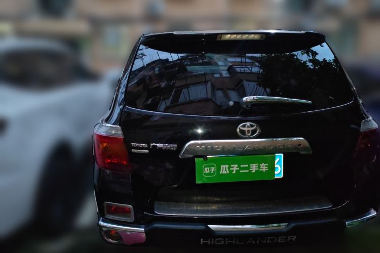 Used Toyota Highlander 2011 2.7L Two-Wheel Drive 7-Seater Luxury Edition Rear