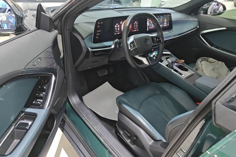Used MG 7 2025 2.0T 405 AT Luxury Edition