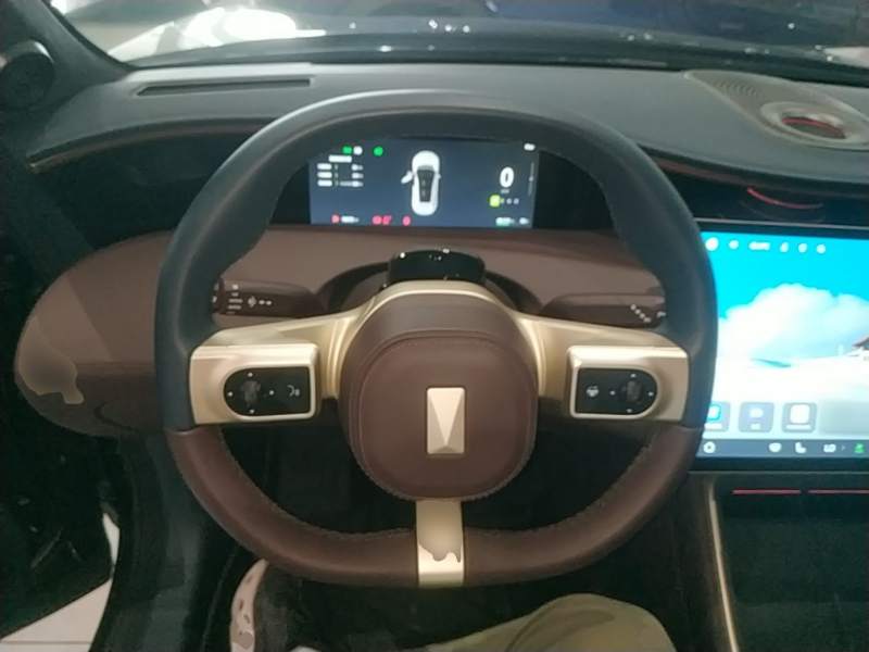 Used Avatr 11 2025 Max All-Electric Four-Wheel Drive — 10