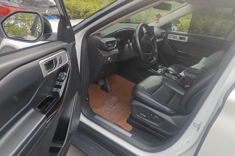 Used Ford Explorer 2020 EcoBoost 285 4x4 Titanium Edition 7-Seater Driver Seat