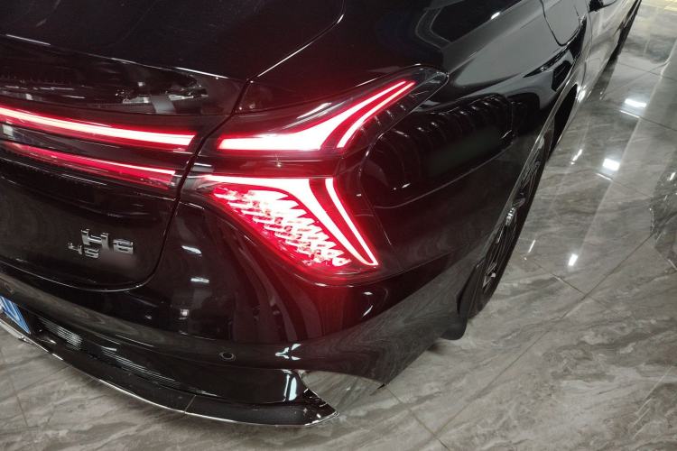Used Hongqi H6 2023 2.0T Zhiyi Version Right Rear Taillight