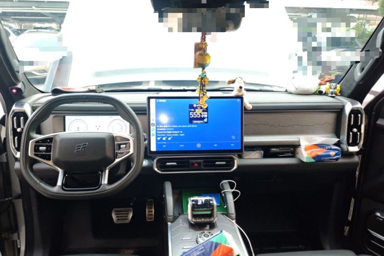 Used JETOUR Traveler 2023 2.0T All-Wheel Drive Conquer PRO Center Console