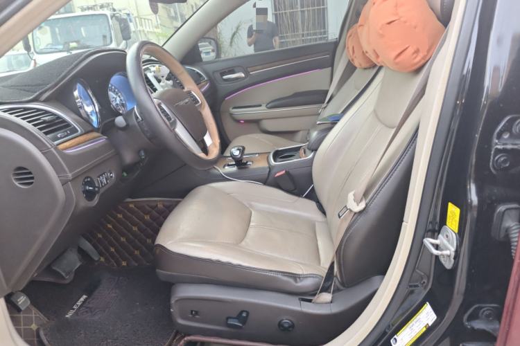 Used Chrysler 300C 2012 3.6L Luxury Edition