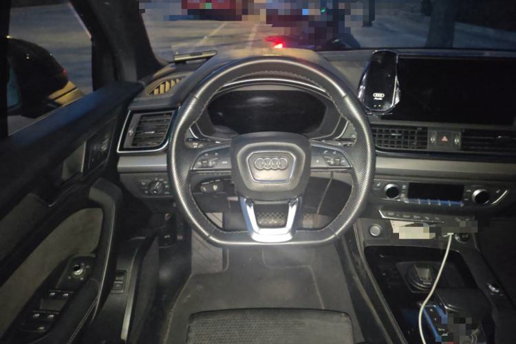 Used Audi Q5L Sportback 2022 40 TFSI Luxury Model Steering Wheel