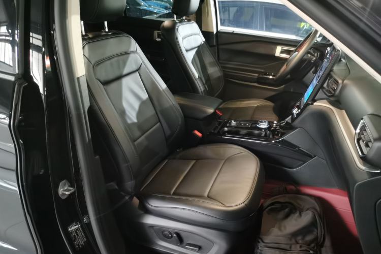 Used Ford Explorer 2020 EcoBoost 285 4x4 Trend Edition 7-Seater Right Front Seat