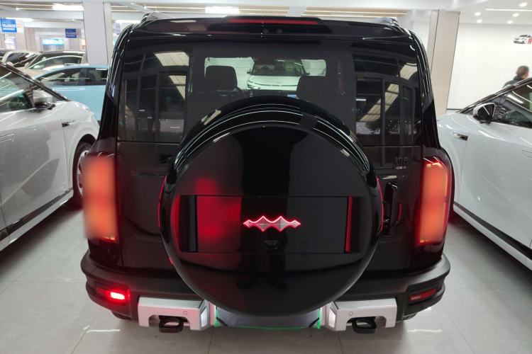 Used Formula Leopard 5 2023 Cloud Ride Flagship Edition
