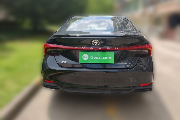 Used Toyota Avalon 2024 Dual-Engine 2.5L XLE Premium Edition Rear