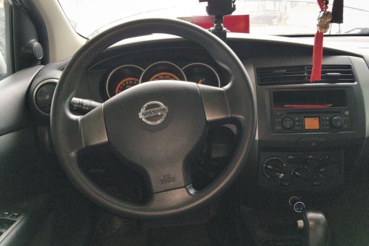 Used Nissan Livina 2008 Jingrui 1.6L Automatic Smart Edition Steering Wheel