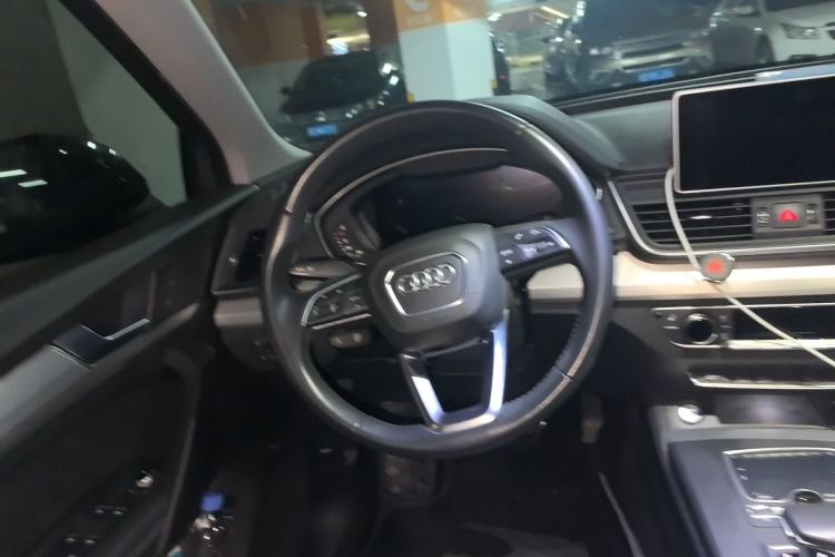 Used Audi Q5L 2020 Updated 40 TFSI Prestige Fashion Edition Steering Wheel