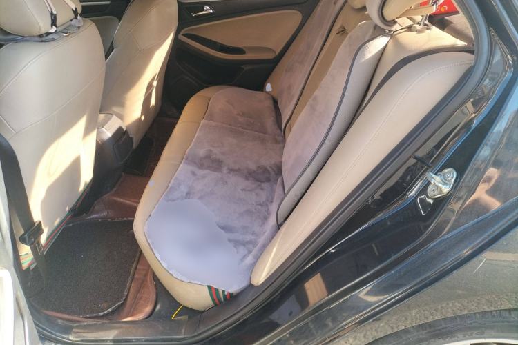 Used Bestune B70 2014 2.0L automatic luxury version Left Rear Seat