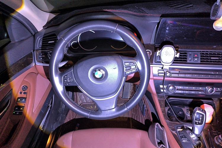 Used BMW 5 Series 2017 525Li Leading Model Steering Wheel