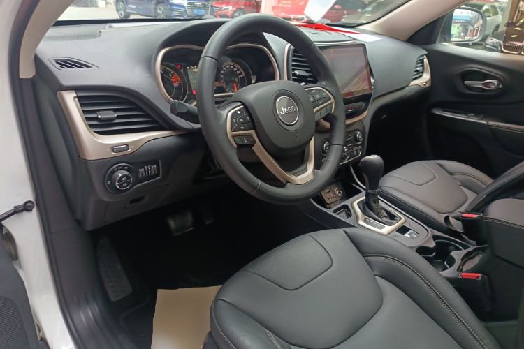 Used Jeep Cherokee 2016 2.4L Leading Edition