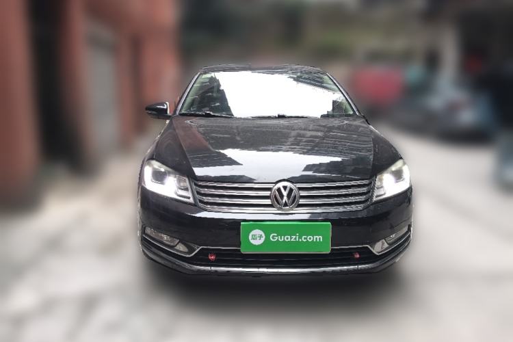 Used Volkswagen Magotan 2012 Revised Version 2.0 TSI Supreme Edition Front