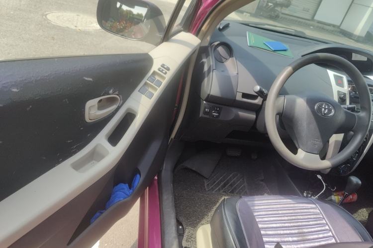 Used Toyota Yaris 2011 1.6E Automatic Charm Edition Driver Seat