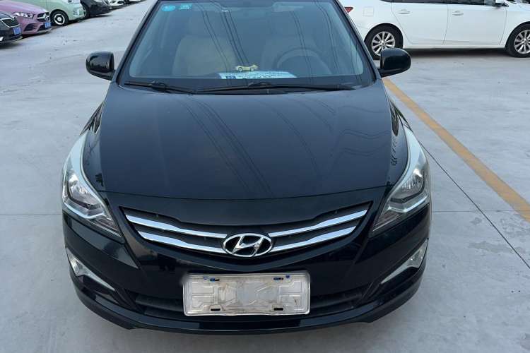 Used Hyundai Verna (older generation) 2014 1.4L Manual Smart GLS Trim
