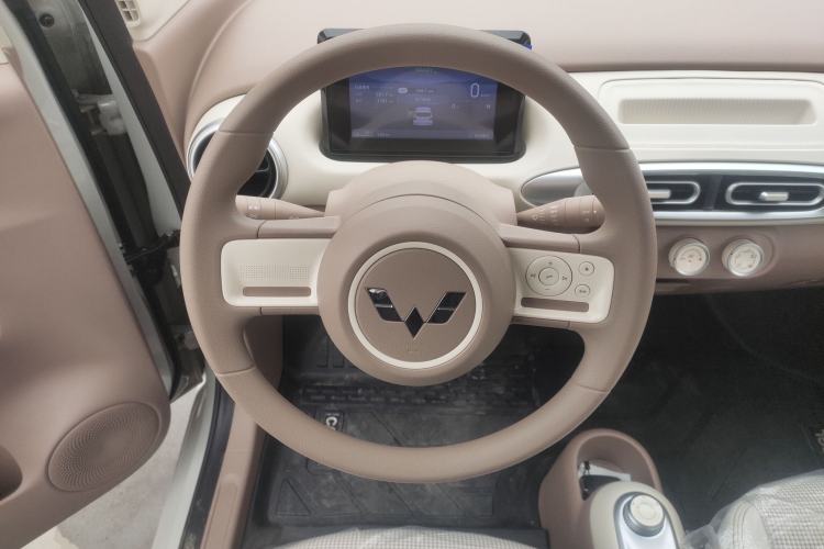 Used Wuling Hongguang MINIEV 2025 Four-Door Version Advanced Edition Steering Wheel
