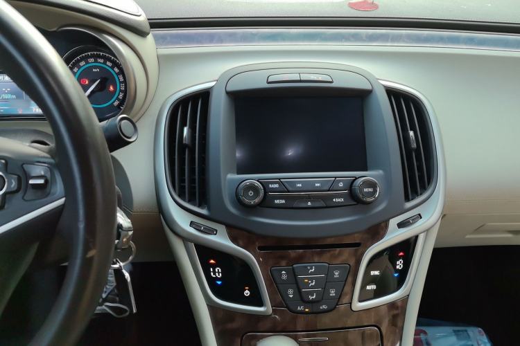 Used Buick LaCrosse 2013 2.4L SIDI Leading Comfort Version