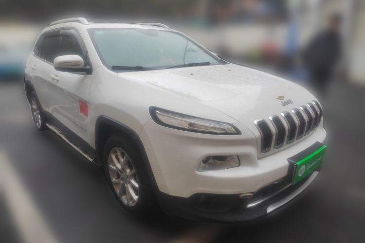 Used Jeep Cherokee 2016 2.0L Superior Edition

